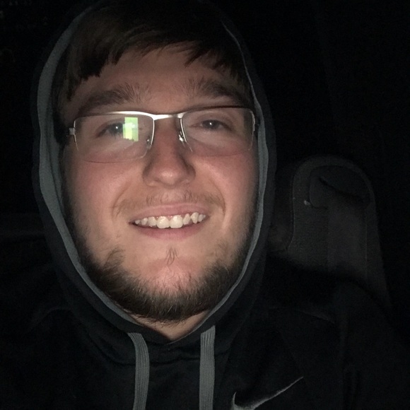 Meet your Posher, Justin - Picture 1 of 1